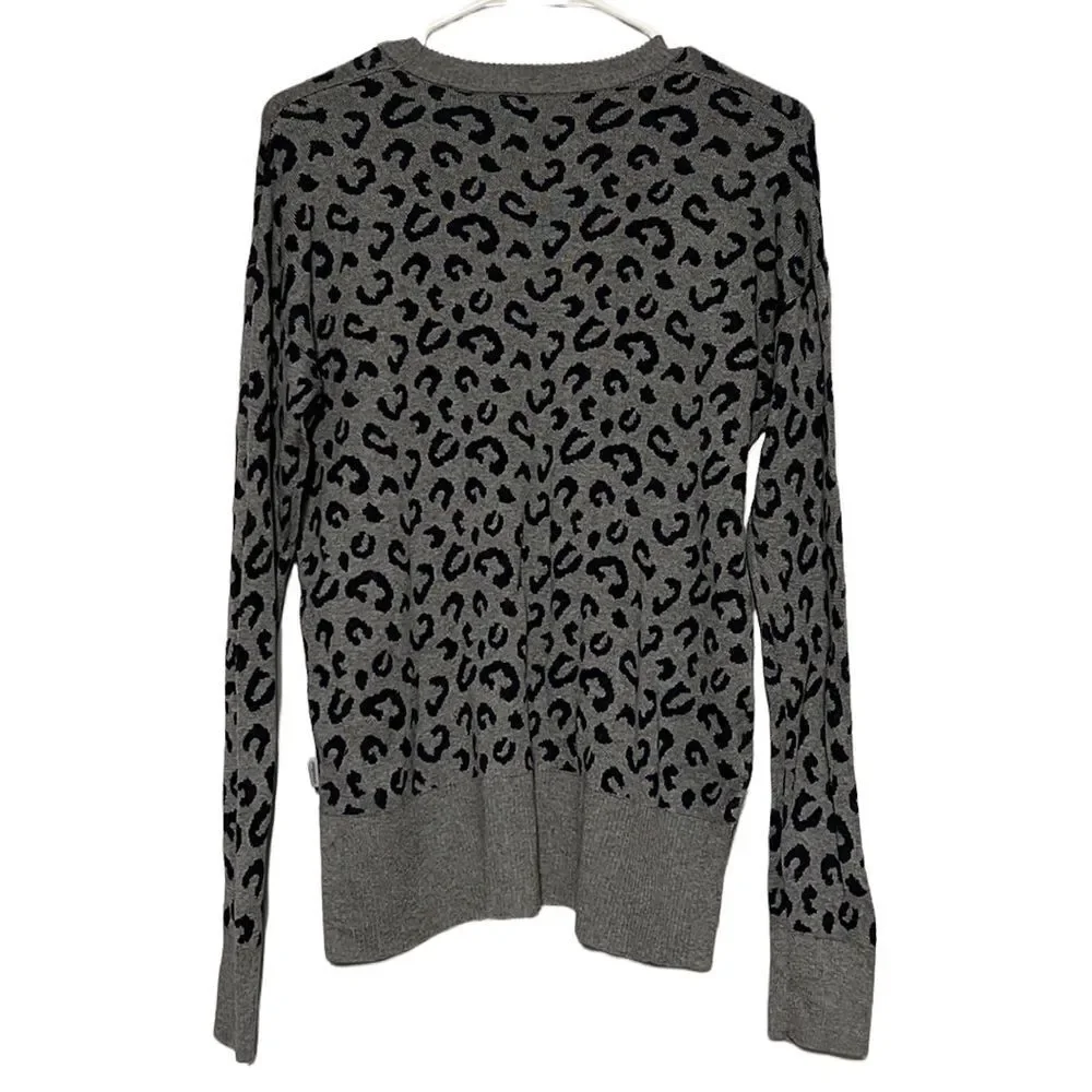 Leopard Sweater Woman’s Size XS Eddie Bauer Animal Print Pullover Knit Cozy